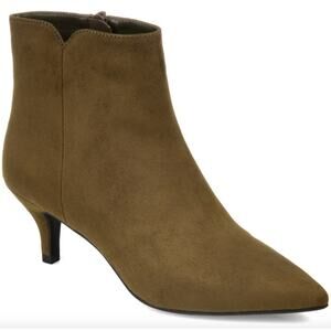 Journee Collection Women's Isobel Booties Size 11